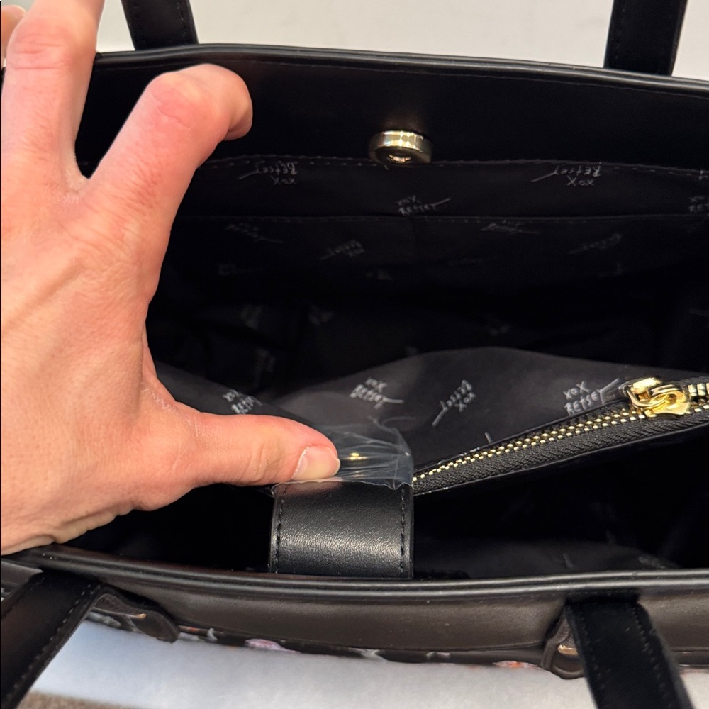Betsey Johnson sunflower crossbody shoulder bag purse with charm NWT - Picture 8 of 8